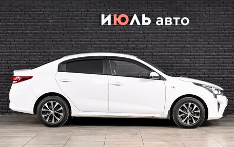 KIA Rio IV, 2021 год, 1 370 000 рублей, 9 фотография