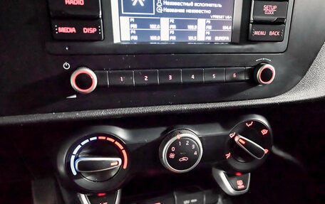 KIA Rio IV, 2021 год, 1 370 000 рублей, 15 фотография