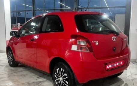 Toyota Yaris III рестайлинг, 2010 год, 479 000 рублей, 4 фотография