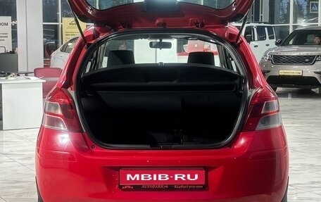 Toyota Yaris III рестайлинг, 2010 год, 479 000 рублей, 7 фотография