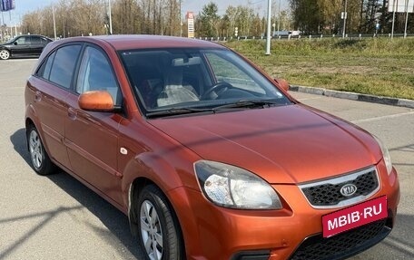 KIA Rio II, 2011 год, 650 000 рублей, 1 фотография