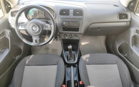 Volkswagen Polo VI (EU Market), 2010 год, 499 000 рублей, 10 фотография