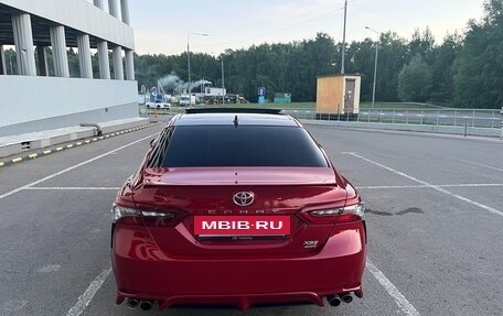 Toyota Camry, 2022 год, 2 000 000 рублей, 3 фотография