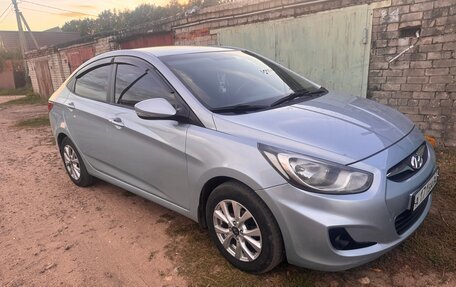 Hyundai Solaris II рестайлинг, 2011 год, 620 000 рублей, 4 фотография