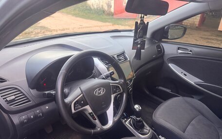 Hyundai Solaris II рестайлинг, 2011 год, 620 000 рублей, 6 фотография