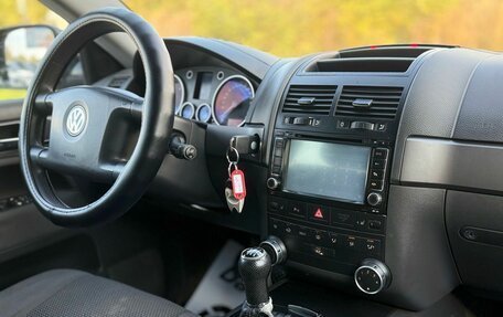 Volkswagen Touareg III, 2005 год, 750 000 рублей, 25 фотография