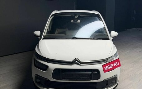 Citroen C4 Picasso II рестайлинг, 2017 год, 1 350 000 рублей, 2 фотография