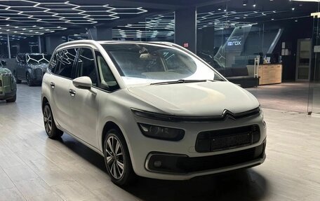 Citroen C4 Picasso II рестайлинг, 2017 год, 1 350 000 рублей, 4 фотография