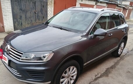 Volkswagen Touareg III, 2015 год, 2 350 000 рублей, 6 фотография