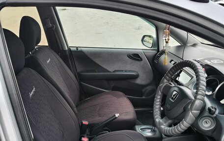 Honda Fit III, 2002 год, 300 000 рублей, 9 фотография