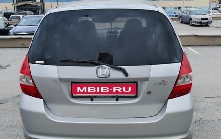 Honda Fit III, 2002 год, 300 000 рублей, 7 фотография