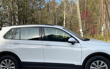 Volkswagen Tiguan II, 2018 год, 2 050 000 рублей, 3 фотография