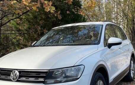 Volkswagen Tiguan II, 2018 год, 2 050 000 рублей, 2 фотография