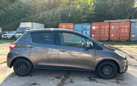 Toyota Vitz, 2018 год, 850 000 рублей, 2 фотография