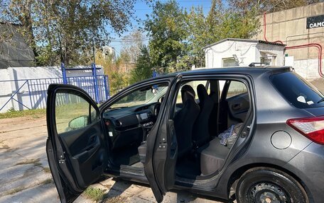 Toyota Vitz, 2018 год, 850 000 рублей, 8 фотография