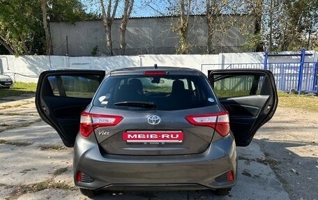 Toyota Vitz, 2018 год, 850 000 рублей, 4 фотография