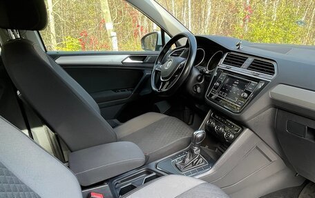 Volkswagen Tiguan II, 2018 год, 2 100 000 рублей, 9 фотография
