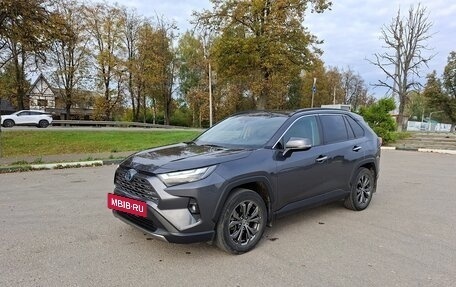 Toyota RAV4, 2022 год, 5 500 000 рублей, 4 фотография