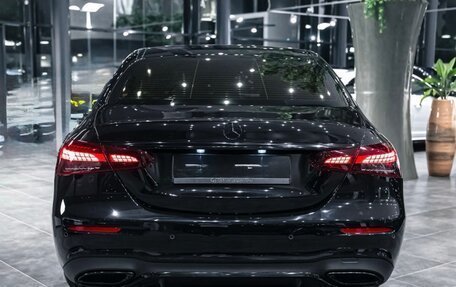 Mercedes-Benz E-Класс, 2021 год, 4 550 000 рублей, 5 фотография