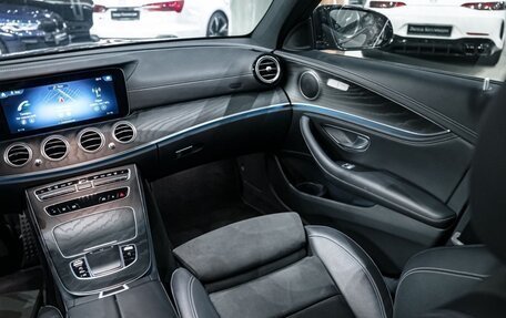 Mercedes-Benz E-Класс, 2021 год, 4 550 000 рублей, 17 фотография
