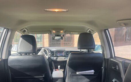 Toyota RAV4, 2016 год, 2 600 000 рублей, 9 фотография