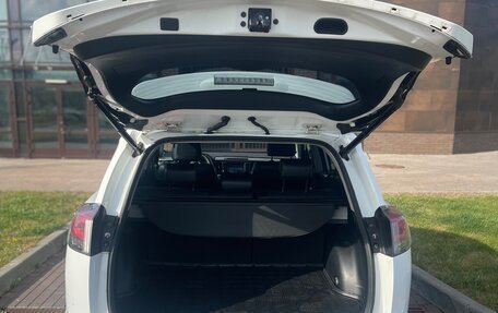 Toyota RAV4, 2016 год, 2 600 000 рублей, 7 фотография