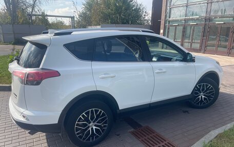 Toyota RAV4, 2016 год, 2 600 000 рублей, 5 фотография
