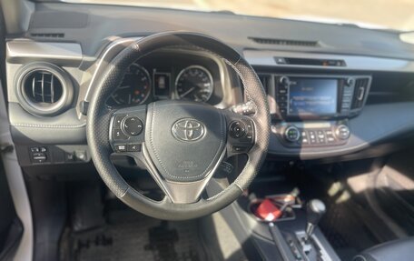 Toyota RAV4, 2016 год, 2 600 000 рублей, 14 фотография