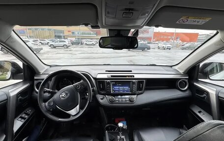 Toyota RAV4, 2016 год, 2 600 000 рублей, 18 фотография