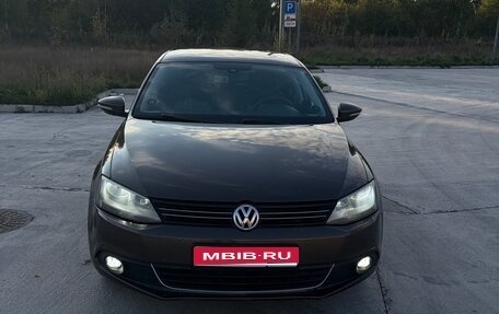 Volkswagen Jetta VI, 2012 год, 950 000 рублей, 1 фотография