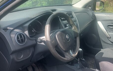 Renault Logan II, 2016 год, 449 999 рублей, 20 фотография