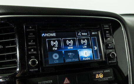 Mitsubishi Outlander III рестайлинг 3, 2017 год, 1 639 700 рублей, 15 фотография