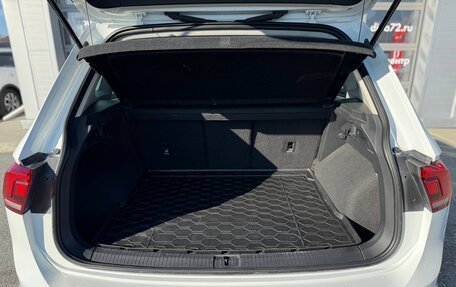 Volkswagen Tiguan II, 2017 год, 2 500 000 рублей, 21 фотография