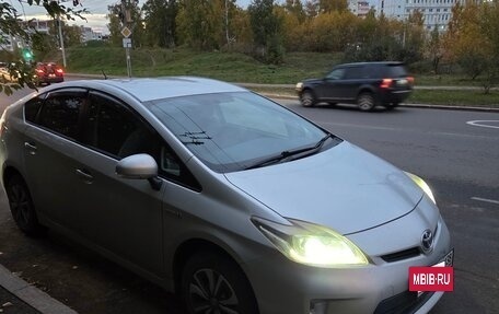 Toyota Prius, 2012 год, 920 000 рублей, 3 фотография