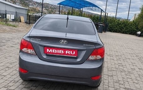 Hyundai Solaris II рестайлинг, 2013 год, 740 000 рублей, 4 фотография