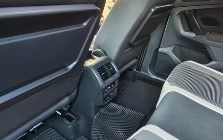 Volkswagen Tiguan II, 2019 год, 3 150 000 рублей, 6 фотография