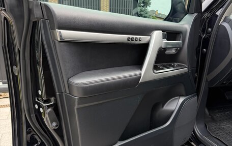 Toyota Land Cruiser 200, 2019 год, 8 200 000 рублей, 10 фотография
