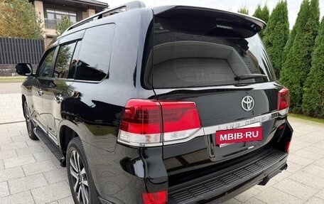 Toyota Land Cruiser 200, 2019 год, 8 200 000 рублей, 3 фотография