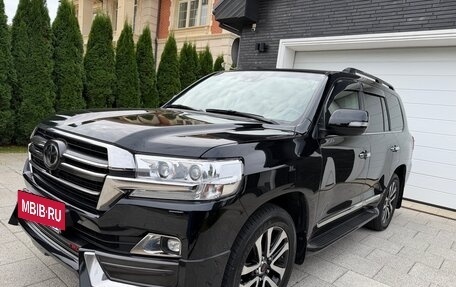 Toyota Land Cruiser 200, 2019 год, 8 200 000 рублей, 2 фотография