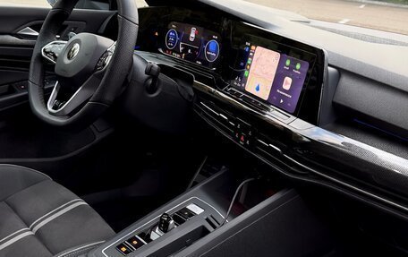 Volkswagen Golf VIII, 2023 год, 2 650 000 рублей, 15 фотография