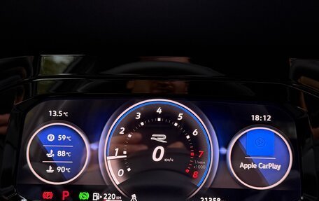 Volkswagen Golf VIII, 2023 год, 2 650 000 рублей, 23 фотография