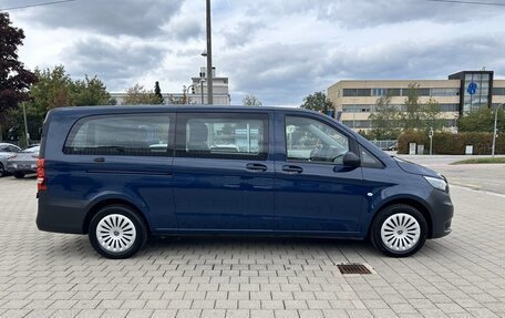 Mercedes-Benz Vito, 2022 год, 3 920 000 рублей, 2 фотография
