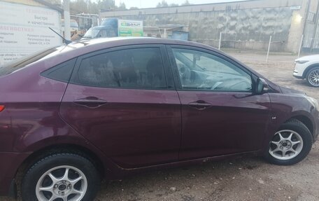 Hyundai Solaris II рестайлинг, 2011 год, 699 000 рублей, 4 фотография