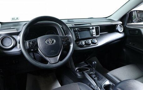 Toyota RAV4, 2017 год, 2 299 000 рублей, 7 фотография