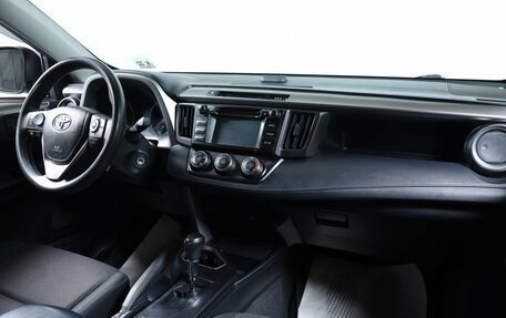 Toyota RAV4, 2017 год, 2 299 000 рублей, 9 фотография