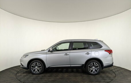 Mitsubishi Outlander III рестайлинг 3, 2017 год, 2 150 000 рублей, 8 фотография