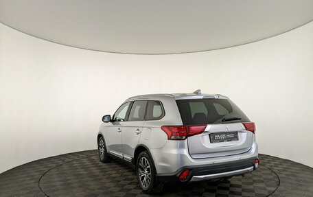 Mitsubishi Outlander III рестайлинг 3, 2017 год, 2 150 000 рублей, 7 фотография