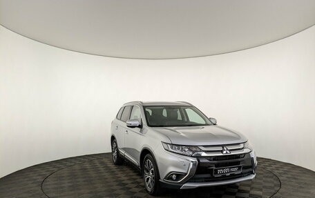 Mitsubishi Outlander III рестайлинг 3, 2017 год, 2 150 000 рублей, 3 фотография