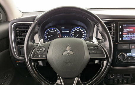 Mitsubishi Outlander III рестайлинг 3, 2017 год, 2 150 000 рублей, 22 фотография