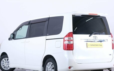 Toyota Noah III, 2010 год, 1 149 000 рублей, 4 фотография